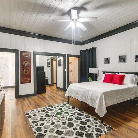 Modern Greenwood Studio Less Than 1 Mi To Downtown! Luaran gambar